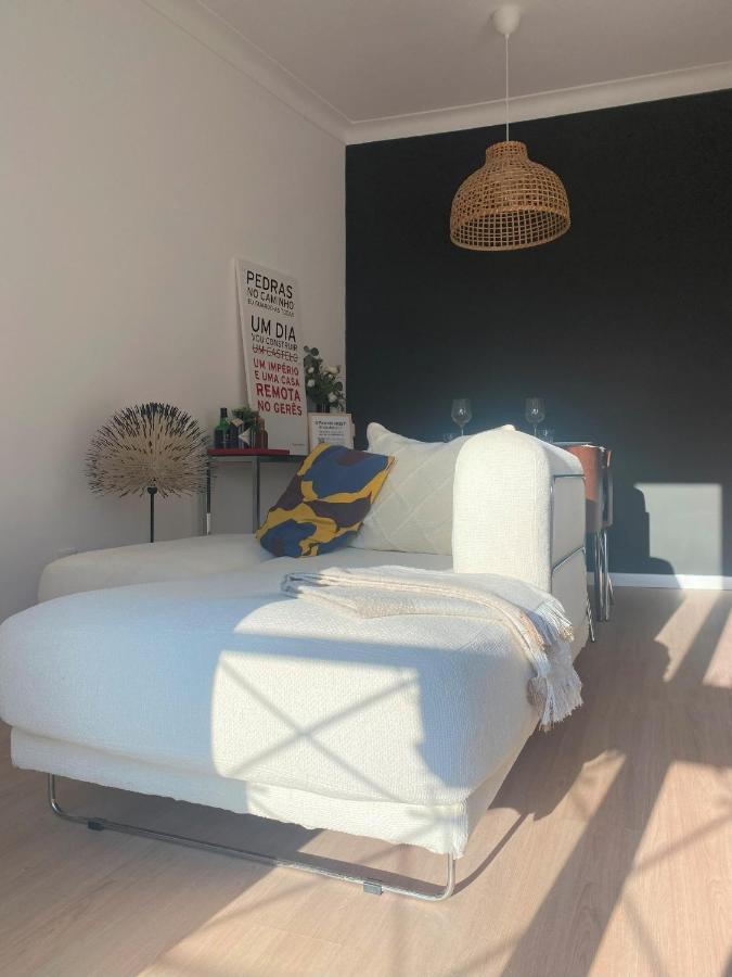 Lisbon, Renovated T2 Apartment Portas De Benfica アマドーラ エクステリア 写真